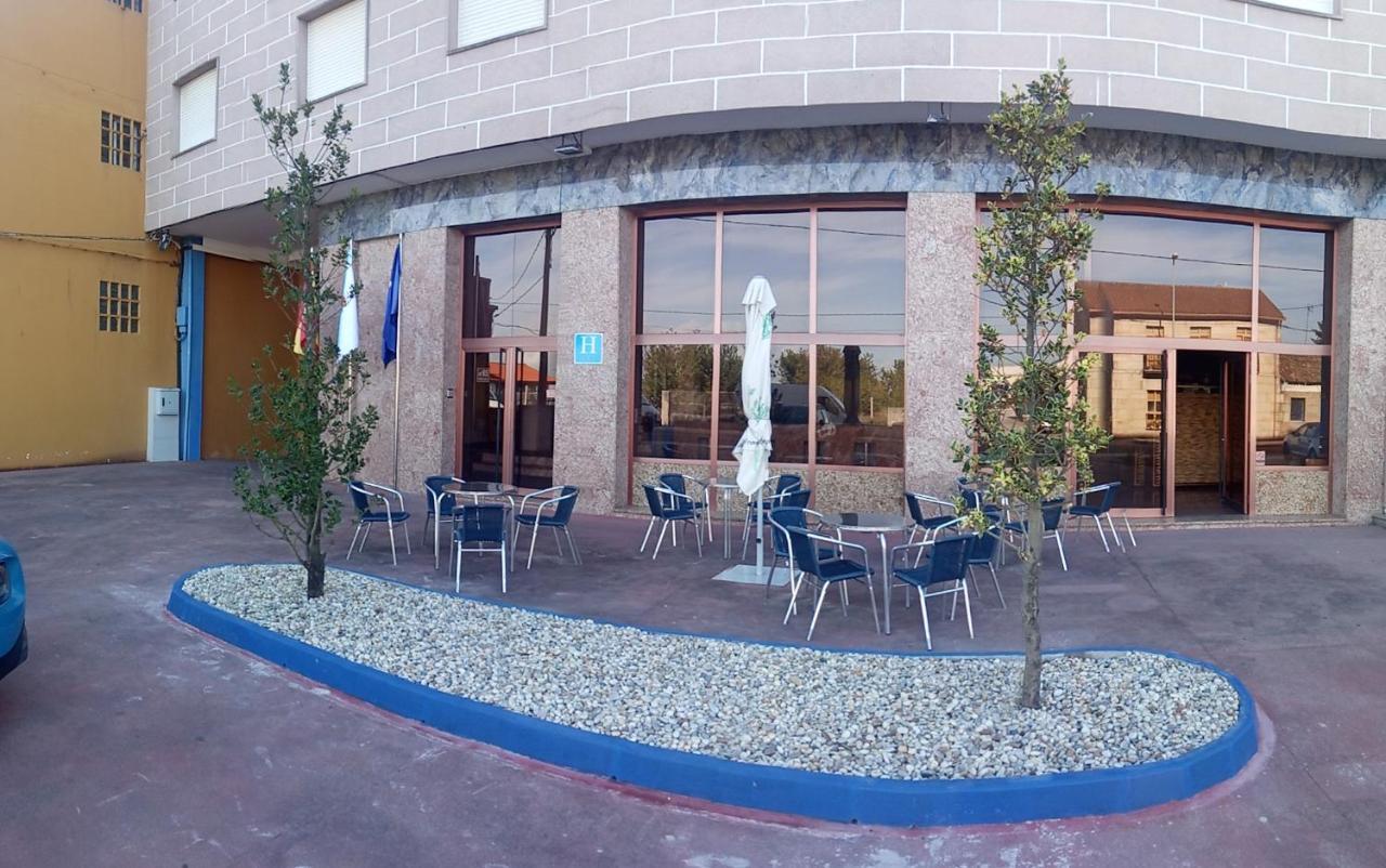 וילאנואבה דה ארוסה Hotel Lago מראה חיצוני תמונה