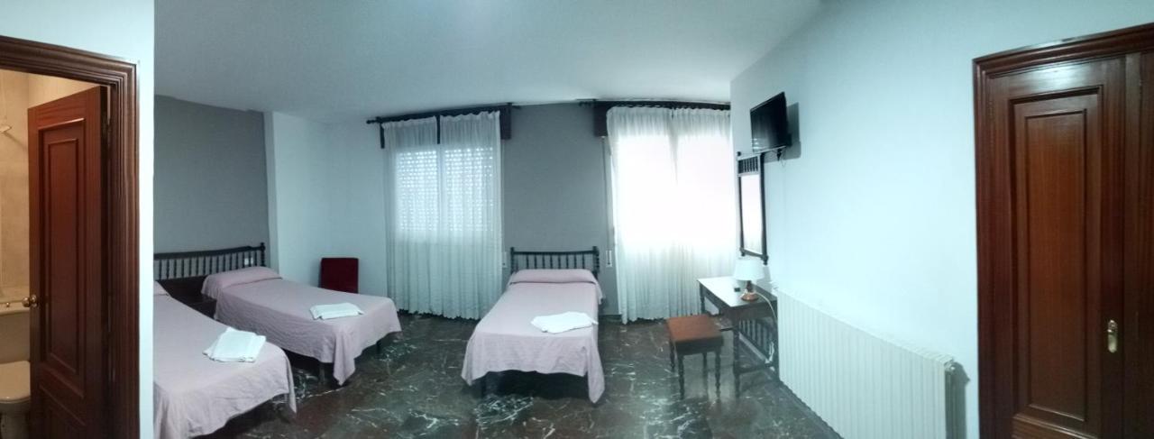 וילאנואבה דה ארוסה Hotel Lago מראה חיצוני תמונה