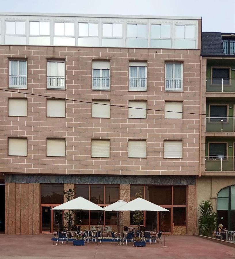וילאנואבה דה ארוסה Hotel Lago מראה חיצוני תמונה