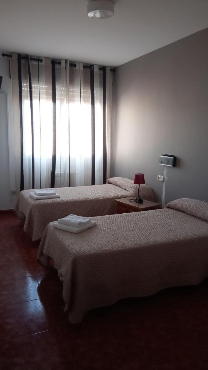 וילאנואבה דה ארוסה Hotel Lago מראה חיצוני תמונה