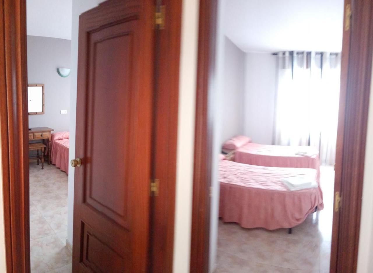 וילאנואבה דה ארוסה Hotel Lago מראה חיצוני תמונה